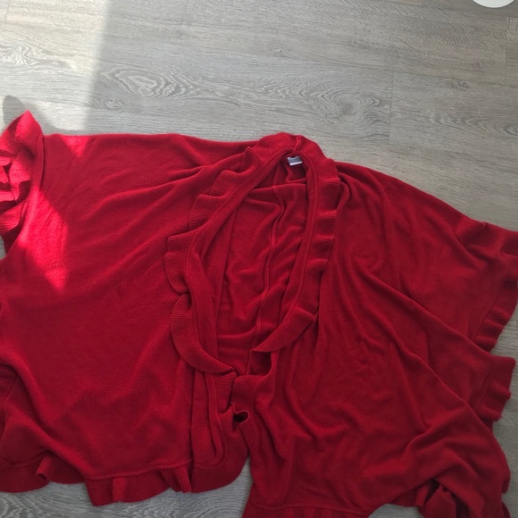 💚4 for $30💚 NWOT Laura Red Knitted Poncho / Cape - Picture 2 of 7